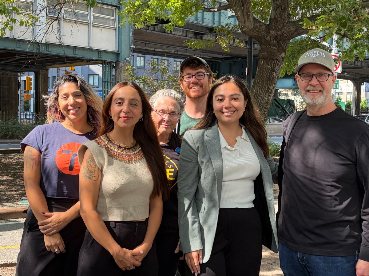 DianaforQueens's tweet photo. Thank you to @TransAlt @NYC_SafeStreets @workersjusticep @LosDeliveristas @streetspac @nycdsa @UpwayShop @infinitemachine @LizKrueger and many of my constituents for joining us today.

Together, we will ensure all New Yorkers can feel safe using our public streets. https://t.co/SbmunAJlTP