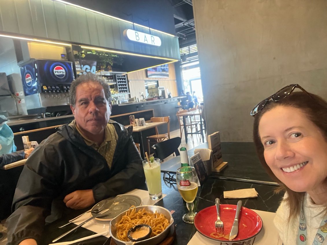 hk3jjb's tweet photo. My ham radio friend for over 30 years 📡😀👌HK3MOE - HK3YL https://t.co/X8RgyI2lFg