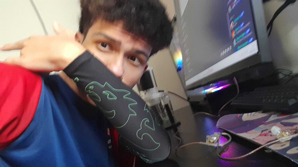 lacostevlr's tweet photo. meu maguito da loud chegou mds que felicidade https://t.co/JGHExpYVXa