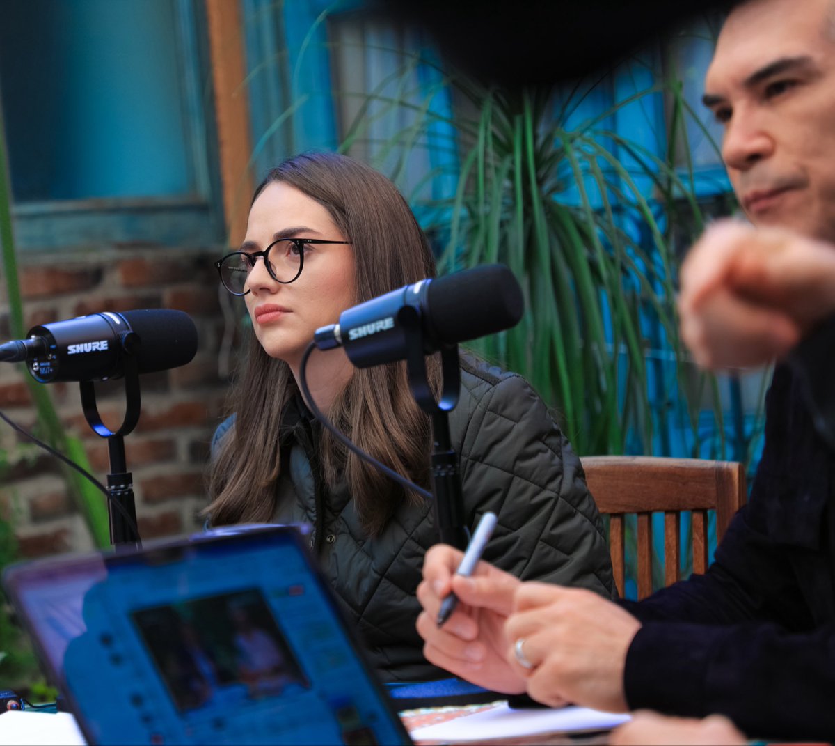 TaniaLariosMX's tweet photo. Tuve el gran honor de estar en Atypical con nuestro Presidente @alitomorenoc.

La oposición debe ser valiente y decidida para poner a México por encima de todo. Lo más importante es la defensa de las familias mexicanas, por eso es momento de sumar y construir una oposición sólida en una gran alianza para derrotar a Morena. 🇲🇽