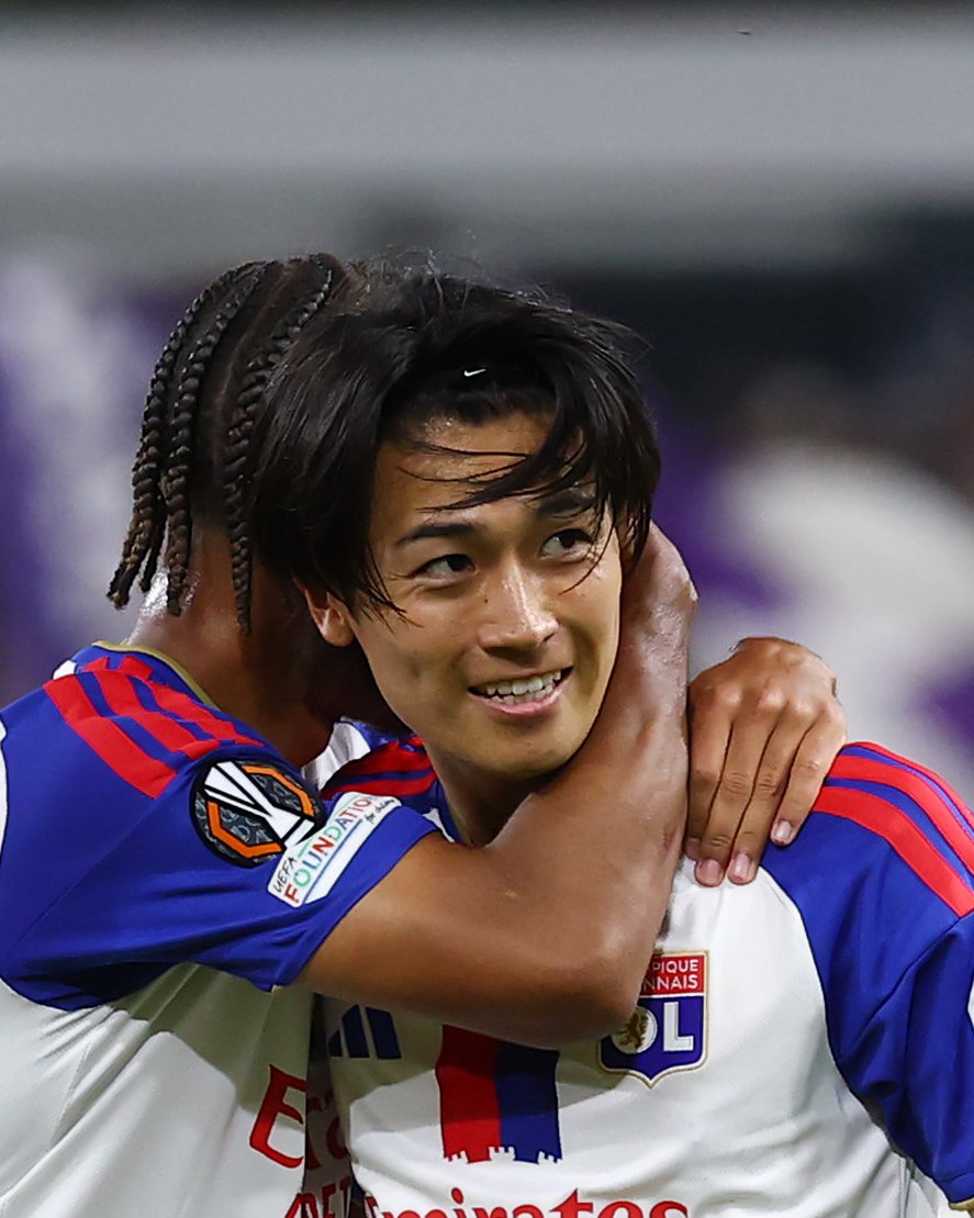 UCLJapan's tweet photo. リヨンの中村敬斗がヨーロッパリーグデビュー戦で初ゴール！🇯🇵👏

#UEL https://t.co/X9lrvgSbU6