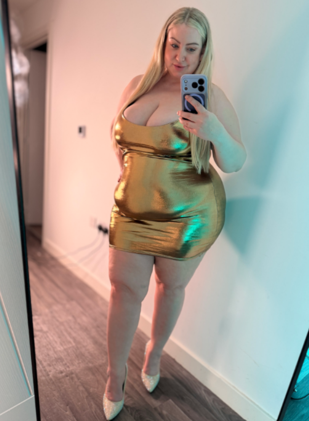 bexxforyou's tweet photo. You came back for another look https://t.co/c9JJP79y7P