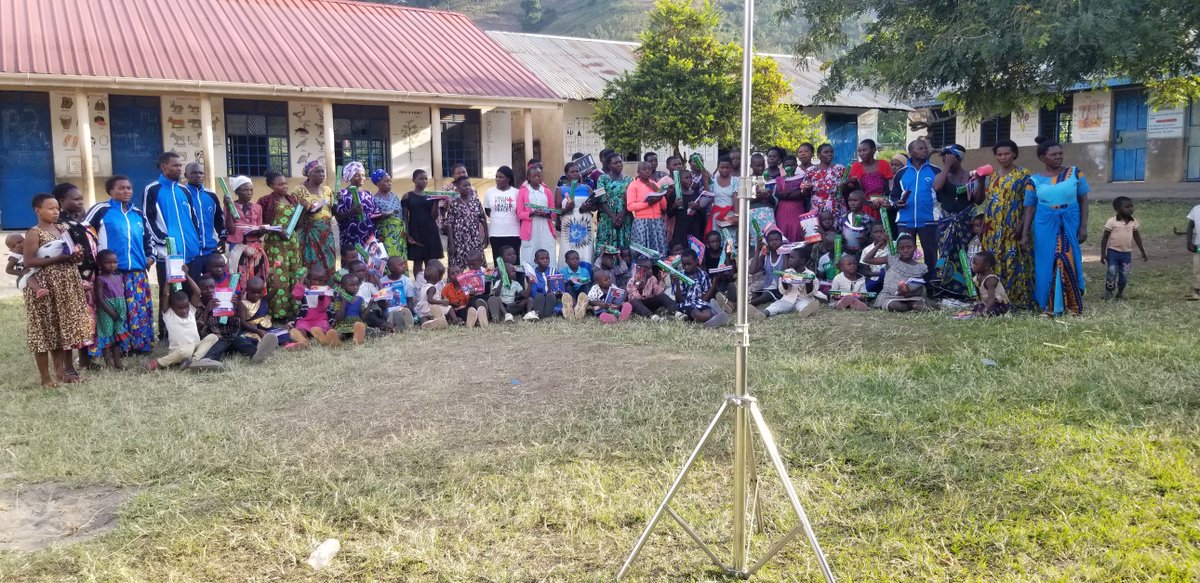 Gosafo_ug's tweet photo. Our recent Go Back to School Campaign was a success, and we want to extend a huge, heartfelt thank you to everyone who gave towards our campaign! Your kindness ensured our children reported to school with joy and confidence, ready to thrive in this promotional term. ✏️📖 https://t.co/S5RFOOSbMa