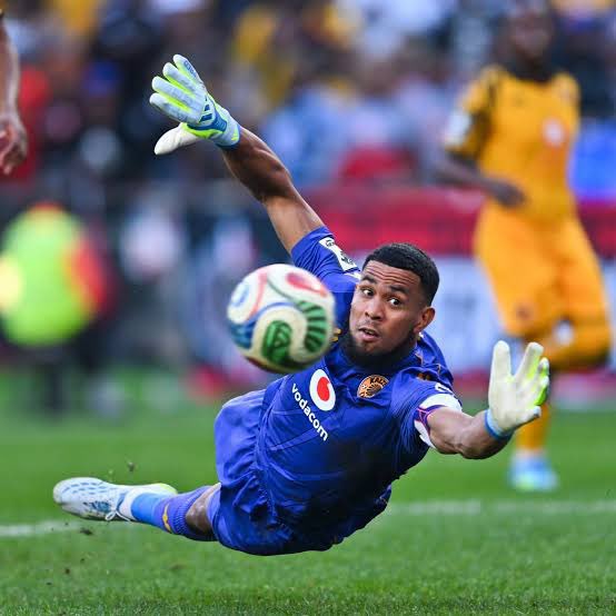 Lorenz_KO's tweet photo. Kaizer Chiefs captain Brandon Petersen has been ruled out for four to six weeks with a knee injury. 

Wandile Duba has also been ruled out for two weeks with a groin injury. https://t.co/tVle473byL