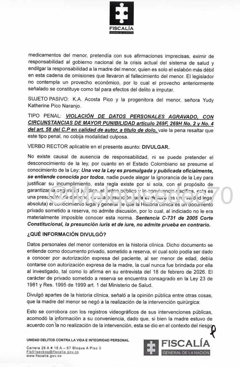Melquisedec70's tweet photo. Atentos. Primicia.
Esta es la compulsa de copias que hizo la @FiscaliaCol a la Comisión de Acusaciones de la Cámara de Representantes para que "se investigue la conducta punible en la que se infiere razonablemente pudo incurrir el señor Presidente de la República, GUSTAV0 FRANCISCO PETR0 URREGO", por posible conducta penal de violación de datos personales, tras la muerte del niño Kevin Acosta, que sufría de hemofilia.

La Fiscalía relata que Petro le endilgó, inicialmente la responsabilidad a la madre del niño por haberse trasladado de región; que luego atribuyó su muerte a dejarlo montar en bicicleta y después a no haber permitido ella, supuestamente, que el menor no fuera intervenido. Y finalmente divulgó ilegalmente la historia clínica del niño fallecido.