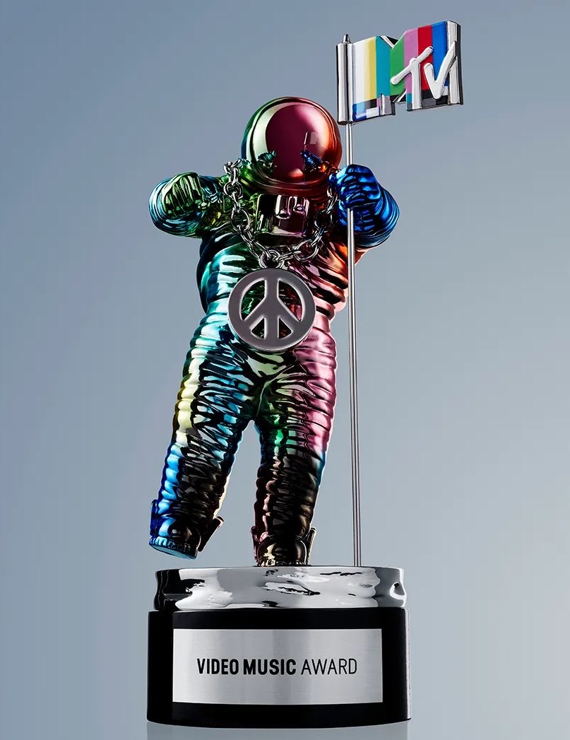 PopBase's tweet photo. Madonna will open the #VMAs telecast this year for a record-breaking 5th time, the most for any artist. https://t.co/eFsi99tcJu