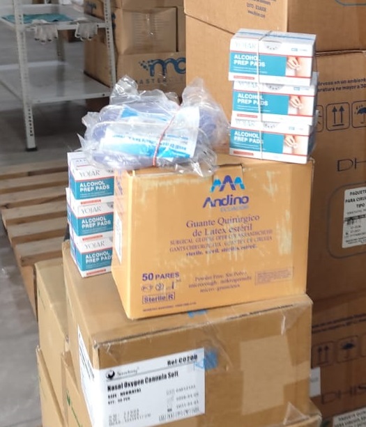 HGeneralMacas's tweet photo. #ExcelentesNoticias | 🏥🩺 El @HGeneralMacas desde la @dpsmorona, para fortalecer la atención y el cuidado de los pacientes.
📦 Llegan paquetes quirúrgicos, guantes estériles, jeringas, nebulizadores y otros recursos indispensables para las labores diarias del personal de salud. https://t.co/DulaZWFqSS