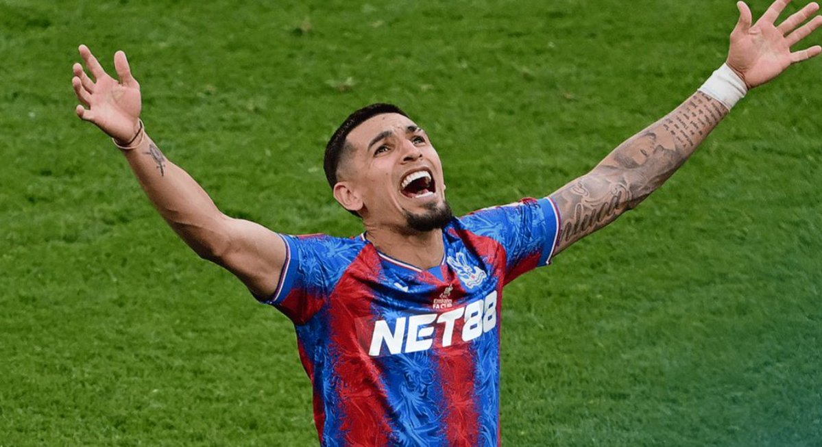 ThePuntFPL's tweet photo. Daniel Munoz is set to have another huge season in FPL but it seems like he's going under the radar

🌳He just played his first 90 minutes under Oliver Glasner at Nottingham Forest and created four chances (including one big chance), missed a big chance and had an xGOT of 0.57 

🔴He plays Coventry at home this weekend who are yet to score a goal this season

💣4 goals and 4 assists last season

He's playing in the same position under the same manager and has an easy run of fixtures. There's no reason he can't be the same beast as he was last season

Am I the only one bringing him in?