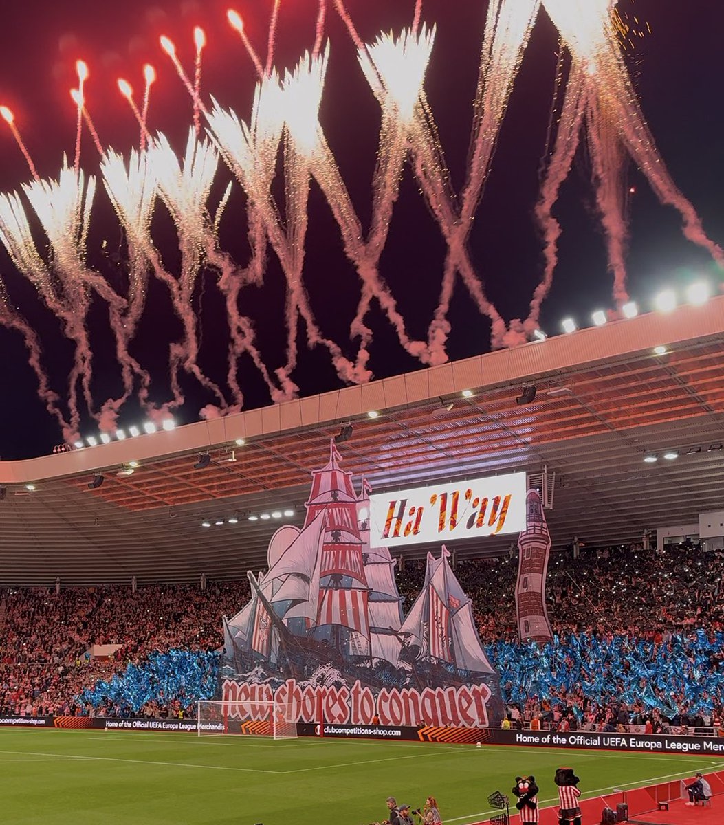 andysixsmithtv's tweet photo. 🤯 Simply stunning. The incredible sight of the Stadium of Light with European football back on Wearside after 53 years. 

❤️ There’s been relegations, promotions, five decades of waiting - but this moment for every person at the club, every supporter, every person no longer with us. 

🏟️ A full stadium display from @ThisIsWearside the Europa League anthem playing, a deafening atmosphere & 47,000 Mackems celebrating an incredible moment in the clubs history with a rendition of Wise Men Say. 

🔴⚪️ Welcome back to Europe, Sunderland - you deserve every single second.