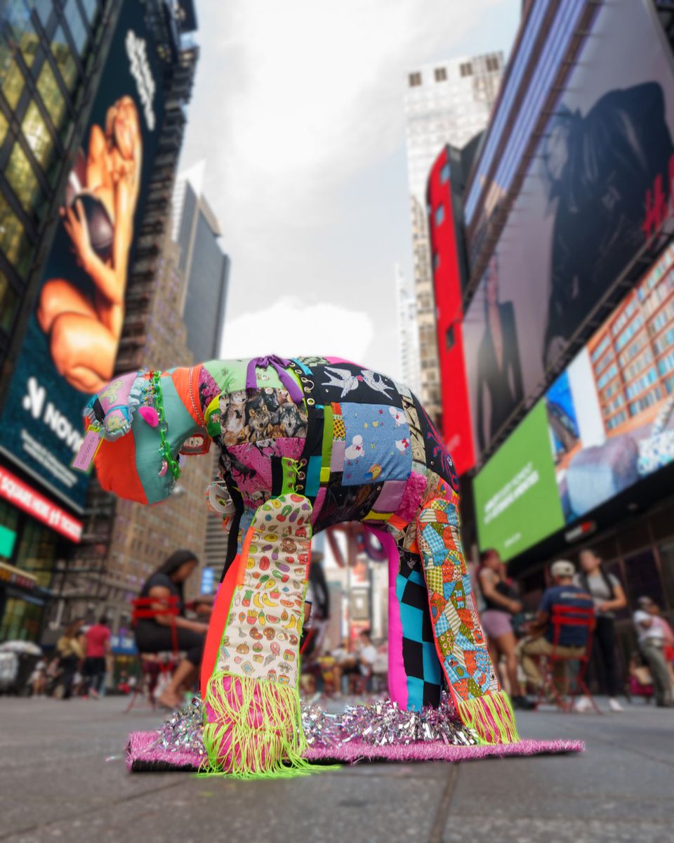fourpawsint's tweet photo. 🐑 CountingSheepNYC during New York Fashion Week 🐑 
🎨Featured Artist: Andrea Fischer, https://t.co/rOw4RaEk7p
📍 Artwork location: Times Square, New York City  and WhiteBox NYC, Times Square subway station (Midtown West) 
#JoinTheFlock: https://t.co/K8C6eLBglB https://t.co/WUvuvX2lOR