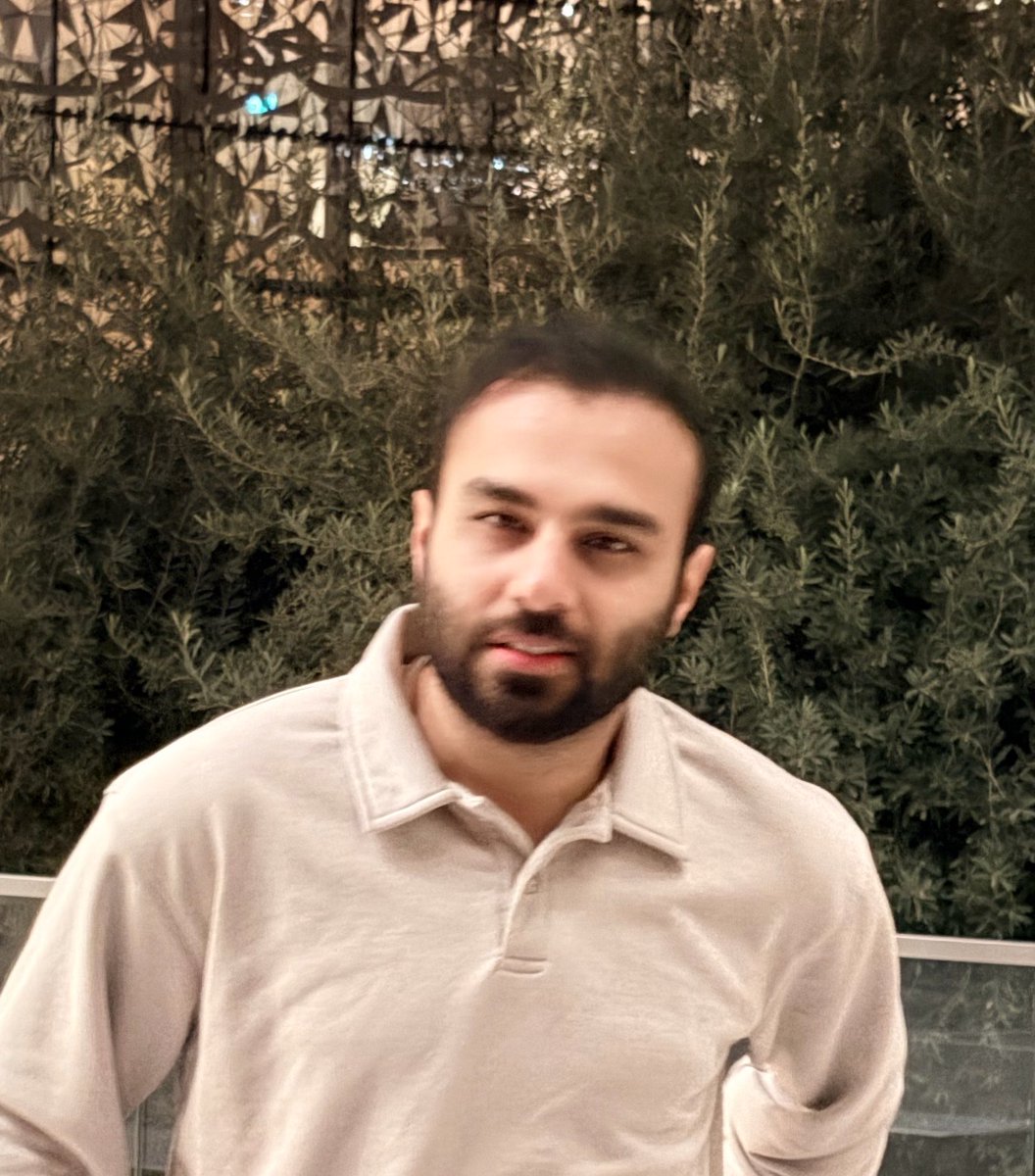 thsnkhn's tweet photo. I’m 28!

Founder with a team of 15 from Lahore. 

Looking to connect with other founders! https://t.co/MqTPWWBkym