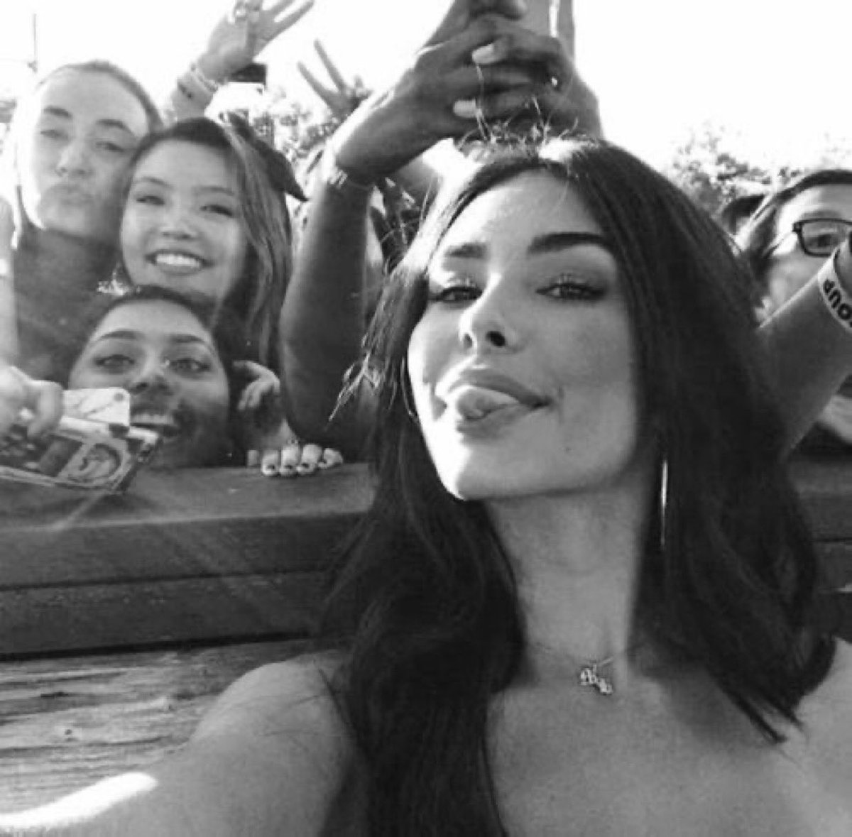 badwitchalertt's tweet photo. me and my haters &amp; stalkers ✌🏼 because at the end of the day, you’re still a fan. ⠀

⠀⠀⠀⠀⠀⠀ thanks for the support, loves x https://t.co/FUGrVayGwt