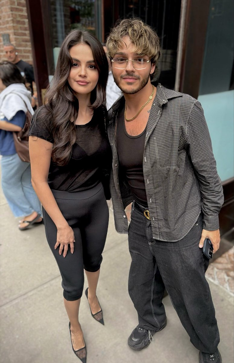 kristiansoko's tweet photo. Reunited with the most beautiful gal @selenagomez love you long time ❤️ https://t.co/Hn1olflsJi