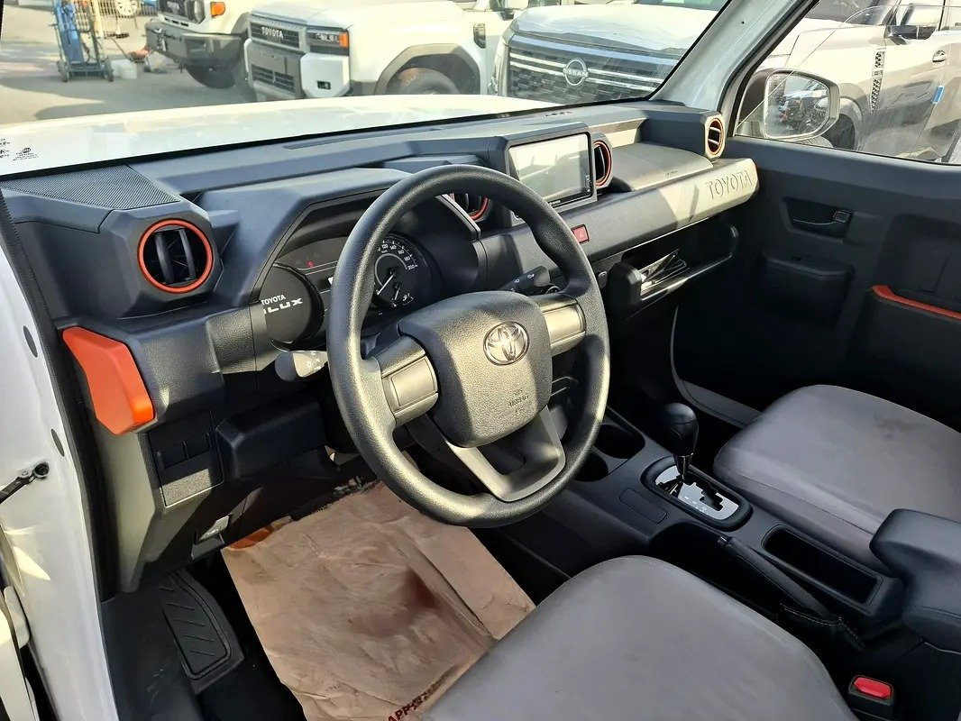 dx_autos's tweet photo. 2026 Toyota Hilux Tamaraw
2.4L Diesel
4×2
Keyless entry
6 speed Automatic
Reverse camera

Price: GHC 365,000 including shipping to Tema
Est duty: GHC 128,000

WhatsApp/Call: 0550256731
https://t.co/dXnlb0yV3i https://t.co/x0YHbaDVFs