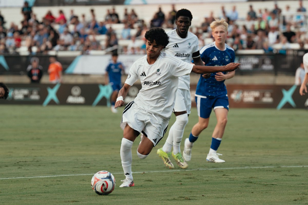 ChicagoFireFCII's tweet photo. For club and country 🇺🇸

CFII goalkeeper Jason Nemo Jr. and midfielder Christopher Morales were named to the @USYNT U-17 side for the first time for an international camp in Spain. https://t.co/3HJf6iXva5