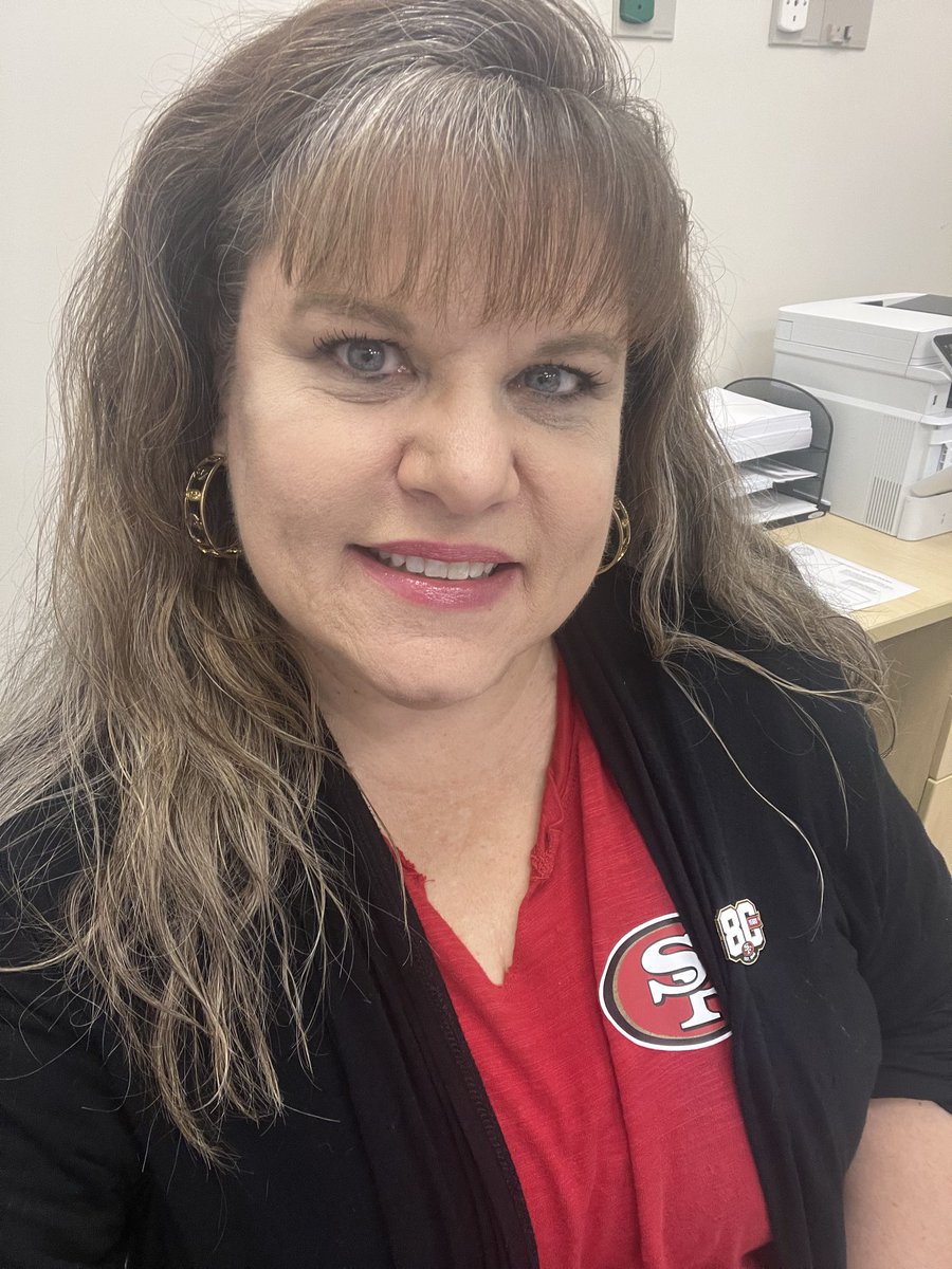 49ersFaithful72's tweet photo. Another year around the sun. 54 (@fred_warner ) revolutions &amp; counting! 
All I ask for is a huge “Dub Cittttyyyyy” on Sunday! I’ll be there! Let’s GO! 
@49ers - Beat the Dolphins!!!!
🎂♥️🏈💛🏈🎂 https://t.co/LXQlVu2XsI