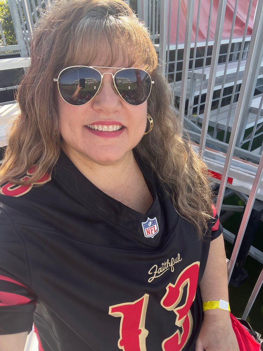 49ersFaithful72's tweet photo. Another year around the sun. 54 (@fred_warner ) revolutions &amp; counting! 
All I ask for is a huge “Dub Cittttyyyyy” on Sunday! I’ll be there! Let’s GO! 
@49ers - Beat the Dolphins!!!!
🎂♥️🏈💛🏈🎂 https://t.co/LXQlVu2XsI