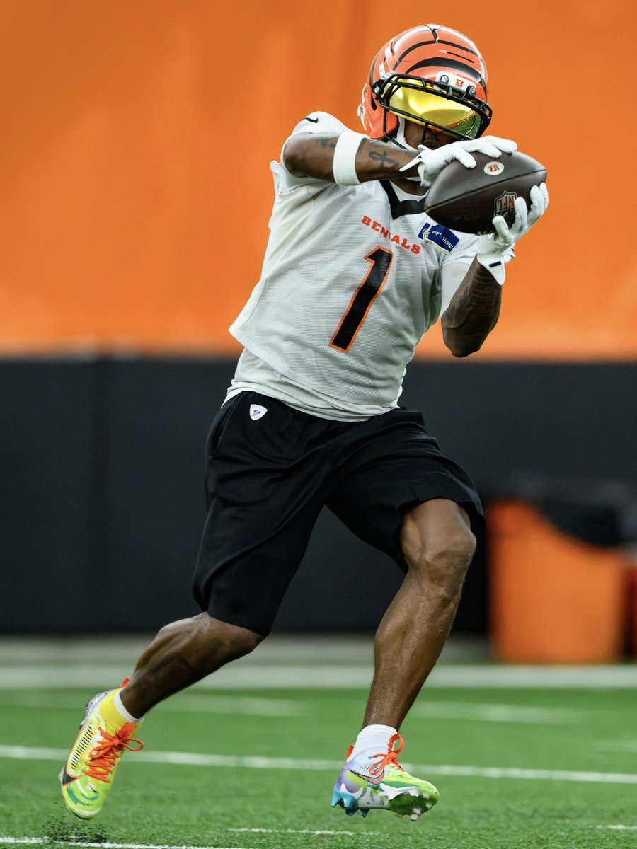 Bengals's tweet photo. Stripes in session. https://t.co/XOSQAAhDuG