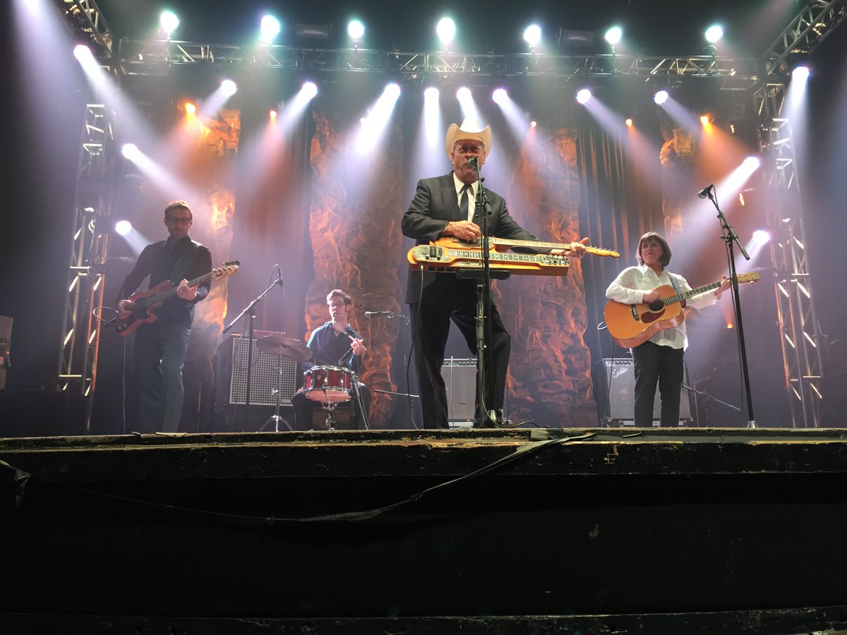 FW_Spike's tweet photo. @DanielMarkham JB front row seats at the Granada a few years ago ... he's sui generis. https://t.co/aMt35WWYV3