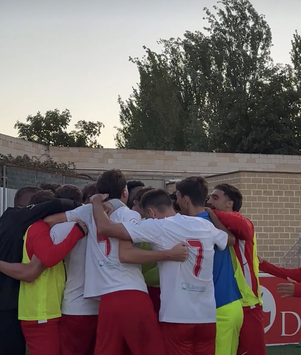 SERSalamanca's tweet photo. 🔴 ÚLTIMA HORA

👉¡La provincia de Salamanca recibirá esta temporada, otra vez, a un equipo de fútbol profesional, de Primera División, en la Copa!

⚽️La @UDSantaMarta y el @SalamancaCFUDS se enfrentarán el 30 de septiembre por jugar la Copa y recibir a un equipo profesional https://t.co/mWcH6nLZbr