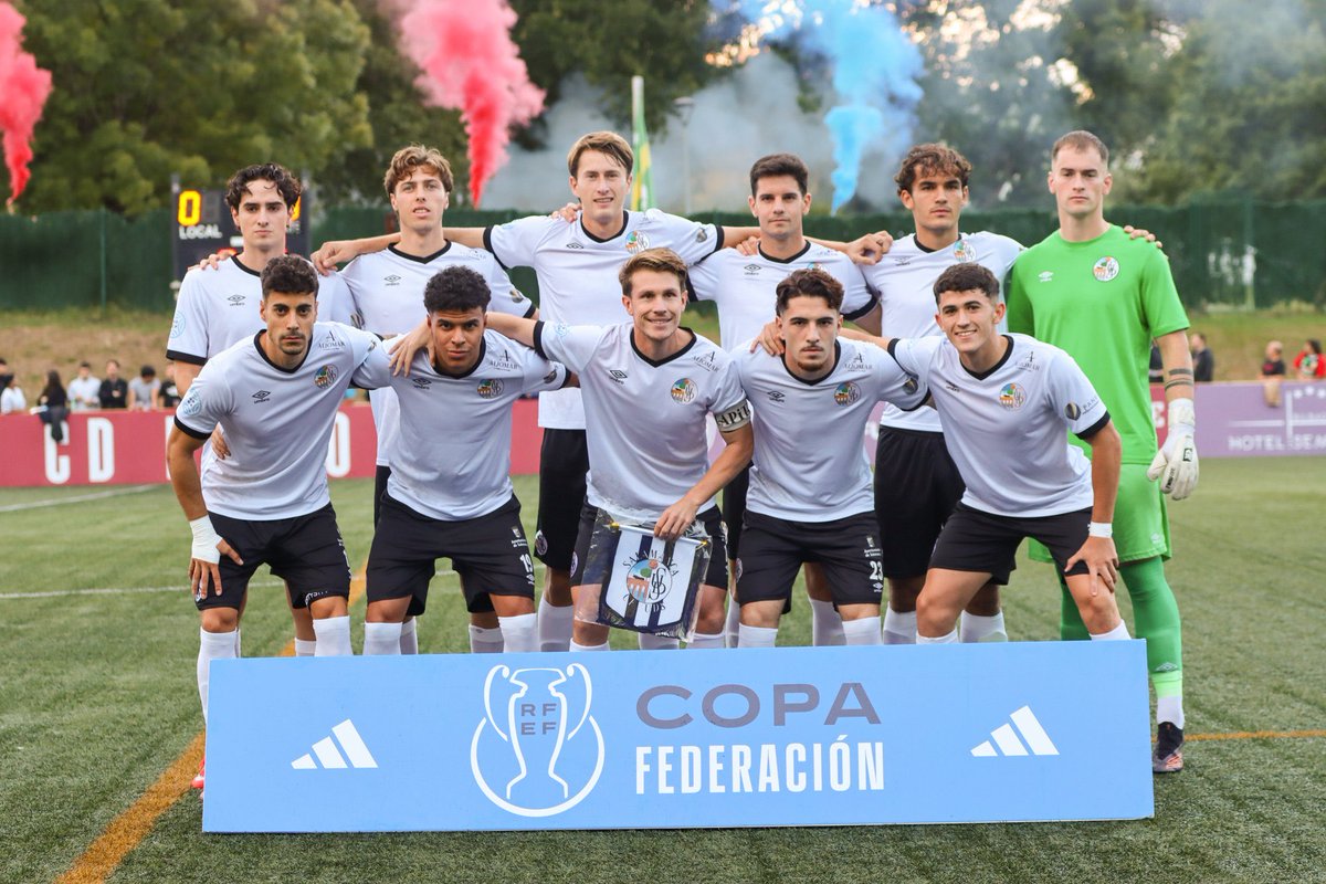 SERSalamanca's tweet photo. 🔴 ÚLTIMA HORA

👉¡La provincia de Salamanca recibirá esta temporada, otra vez, a un equipo de fútbol profesional, de Primera División, en la Copa!

⚽️La @UDSantaMarta y el @SalamancaCFUDS se enfrentarán el 30 de septiembre por jugar la Copa y recibir a un equipo profesional https://t.co/mWcH6nLZbr