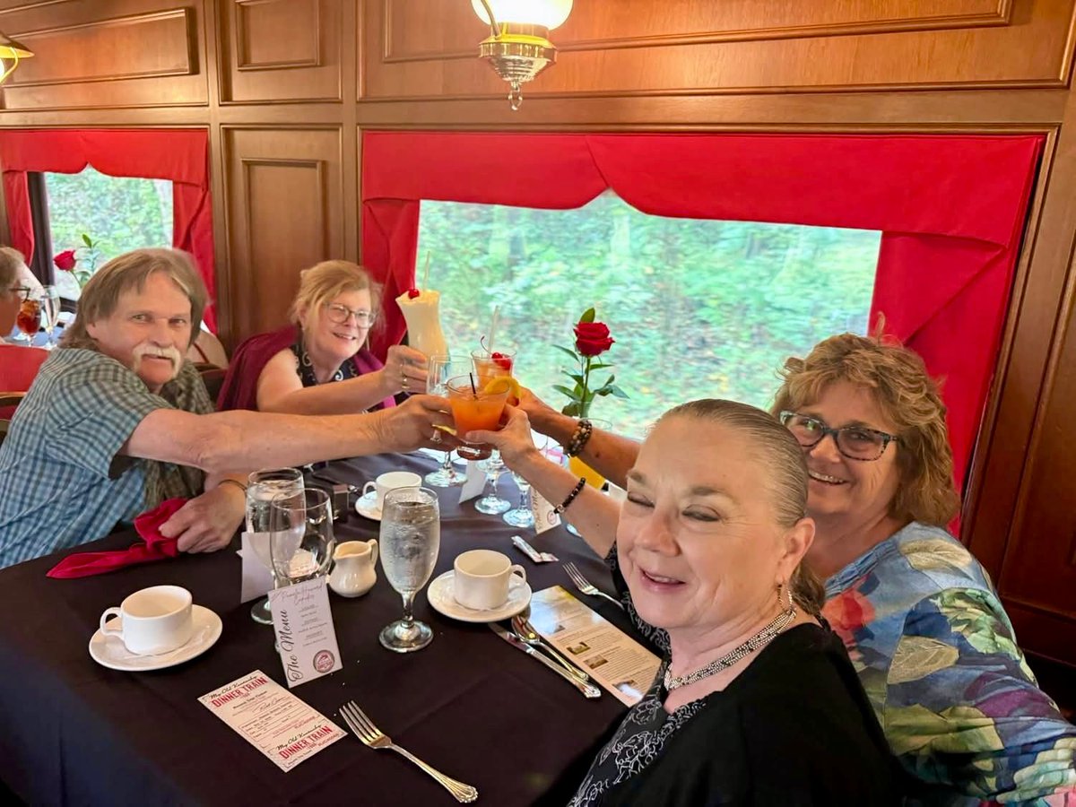jeffersontours's tweet photo. What a day in beautiful Bardstown 🚂🍽️ aboard My Old Kentucky Dinner Train, enjoying lunch, Bluegrass scenery, and a visit to My Old Kentucky Home State Park. 

Missed out? We’re going back March 20, 2027! Book your spot today at https://t.co/MIgORnc2K0 https://t.co/RM9M0fvxVa
