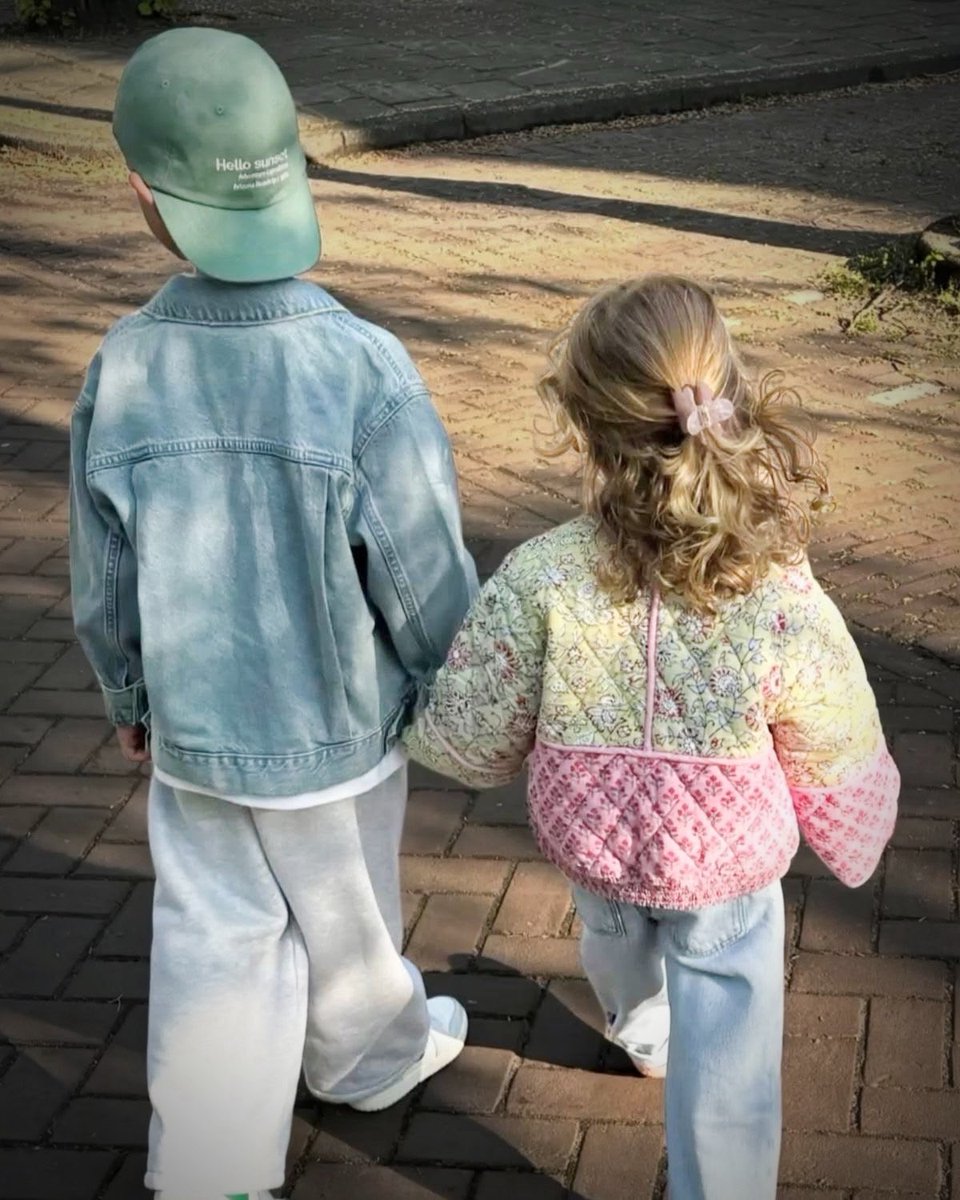 EmilioEsc12's tweet photo. 𝐈𝐍𝐒𝐓𝐀𝐆𝐑𝐀𝐌 𝐏𝐎𝐒𝐓.

                    —ఌ—

Vacaciones en familia 📸

📍GDL,Méx 

⠀⠀ ⠀≡      ⌂        ⌕       ⊞        ♡ https://t.co/hYiQ7SW0ji