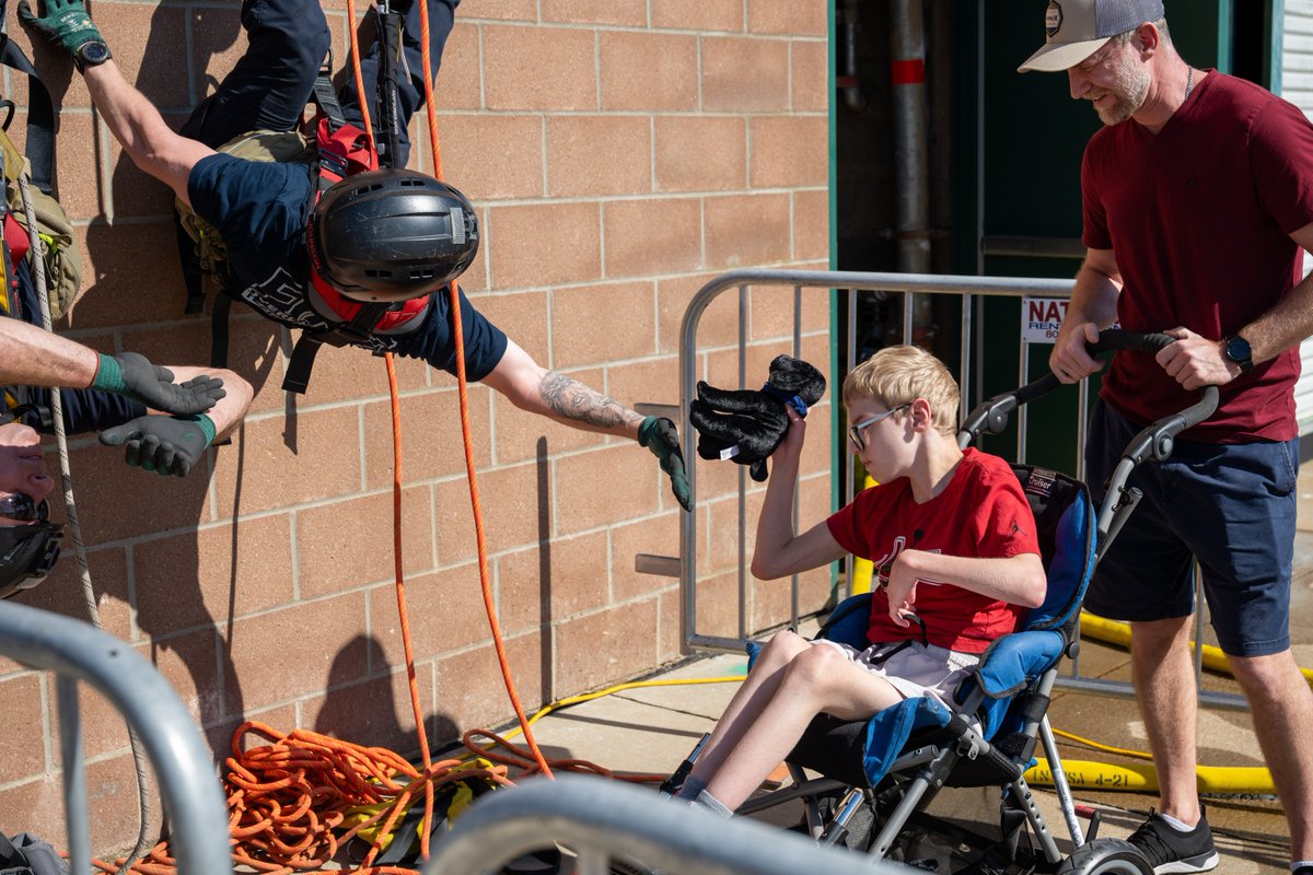 OverlandParkFD's tweet photo. Friends of First Responders Day is almost here!
📅 Oct. 3rd | 1:00 p.m. to 3:00 p.m.
📍 12401 Hemlock Street, OP
Join us for ladder rides, demonstrations, and hands-on activities.
This event is for families of children with disabilities.
#FFRD #FirstResponders #communityevent https://t.co/rEI3oTLFMk