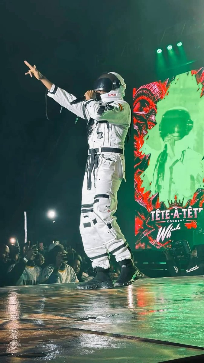 TakersMaker1's tweet photo. Winky D aka Wallace Chirumiko might be the greatest artist from Southern Africa. I mean what he did on that tete a tete album is generational🐐🔥 https://t.co/QT7hK03pJj