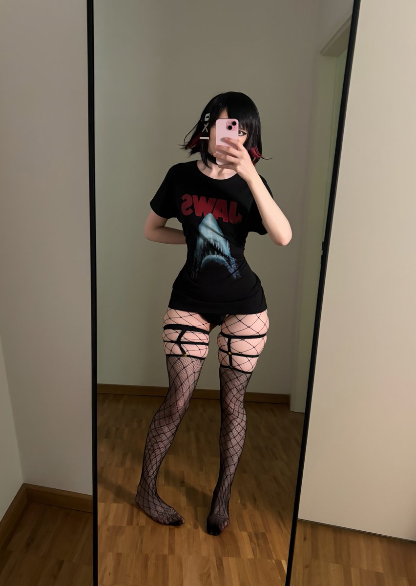 foglune's tweet photo. What is your favorite horror movie?🙈 https://t.co/083c73JoHq