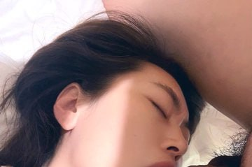 PaolaBecerril2's tweet photo. 喜欢年长男人不是缺父爱呢，反而是因为从小被爱得太足，才更渴望你那种稳重给的安心感。女生追的，不过是熟悉的安全与幸福罢了，才不是什么恋老呢 https://t.co/OjUIr5uocl