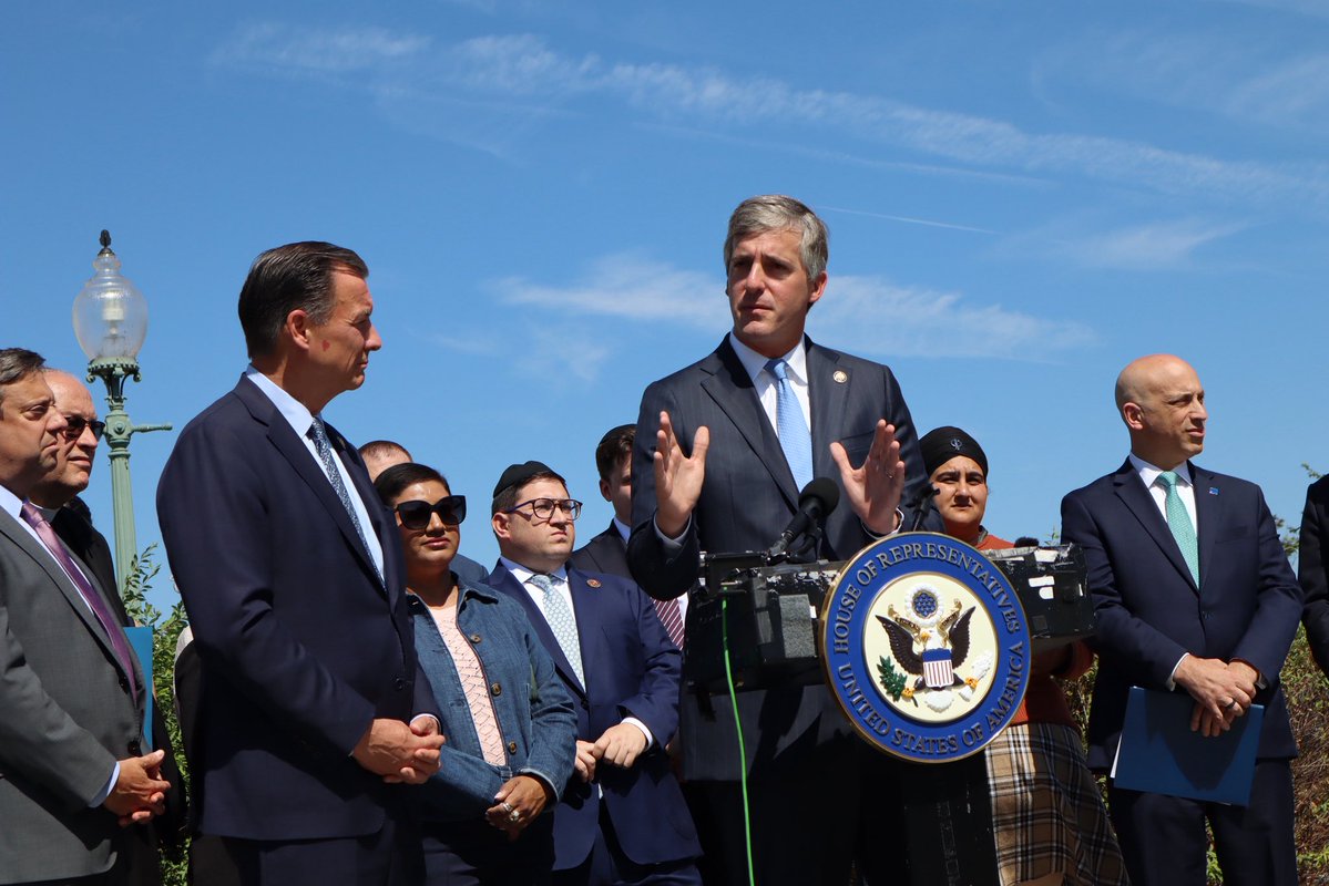 RepKnott's tweet photo. I held a press conference today with @RepTomSuozzi and numerous religious organizations supporting the ‘Right to Worship Act.’ 

Today, a right as sacred as the right to worship is only as durable as the government’s willingness or ability to enforce it. This bill closes the dependency on prosecutors by putting real recourses directly in the hands of the victims of intentional and disruptive harassment and intimidation. 

Thank you to Congressman Suozzi for his partnership on this bill. Now, let’s get it passed!