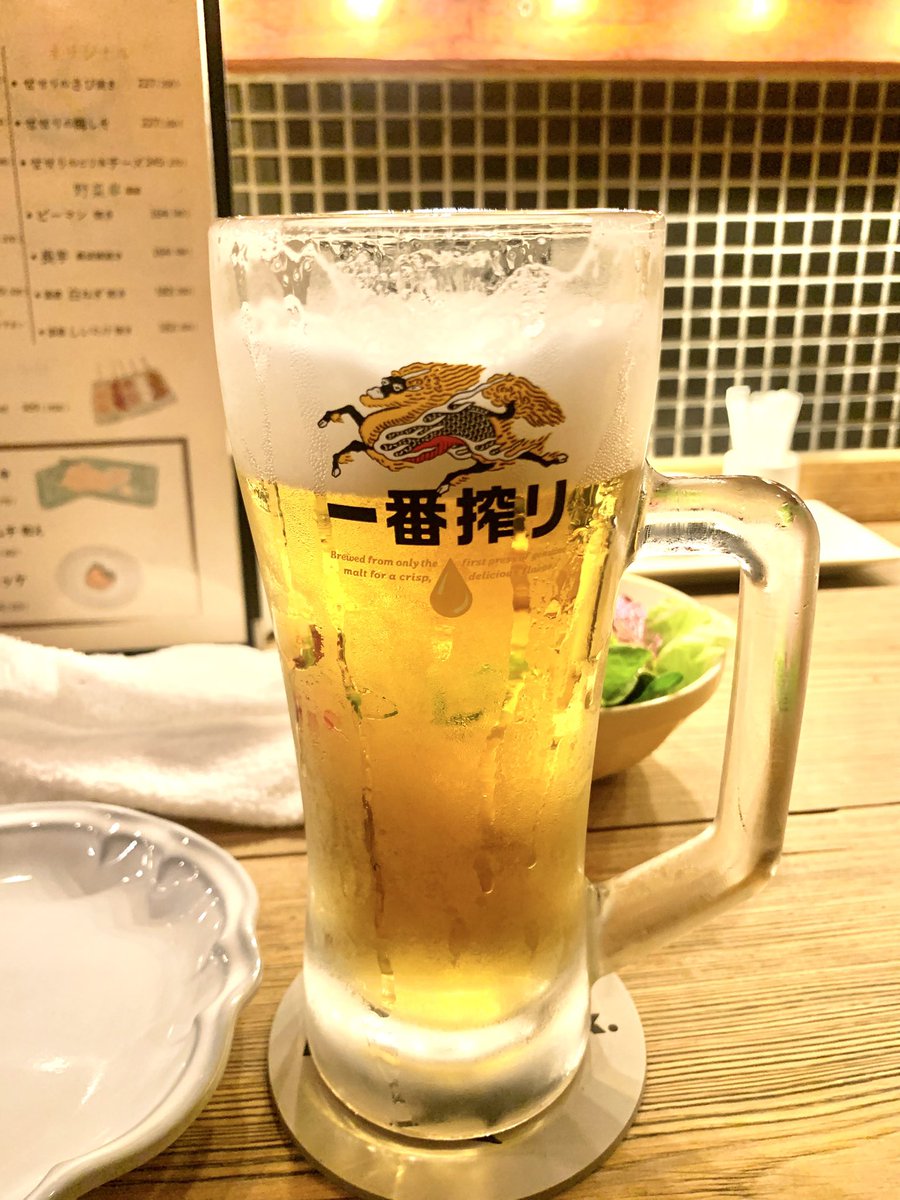 _FJR1300A_'s tweet photo. ヘリバー装着してから初のお仕事😏
ラク過ぎて一度付けたら戻れません😑
懐かしの白バイポジション🚓
夜は自分にご褒美🍺
#FJR #FJR1300 #FJR1300A https://t.co/dUHqhIud0M