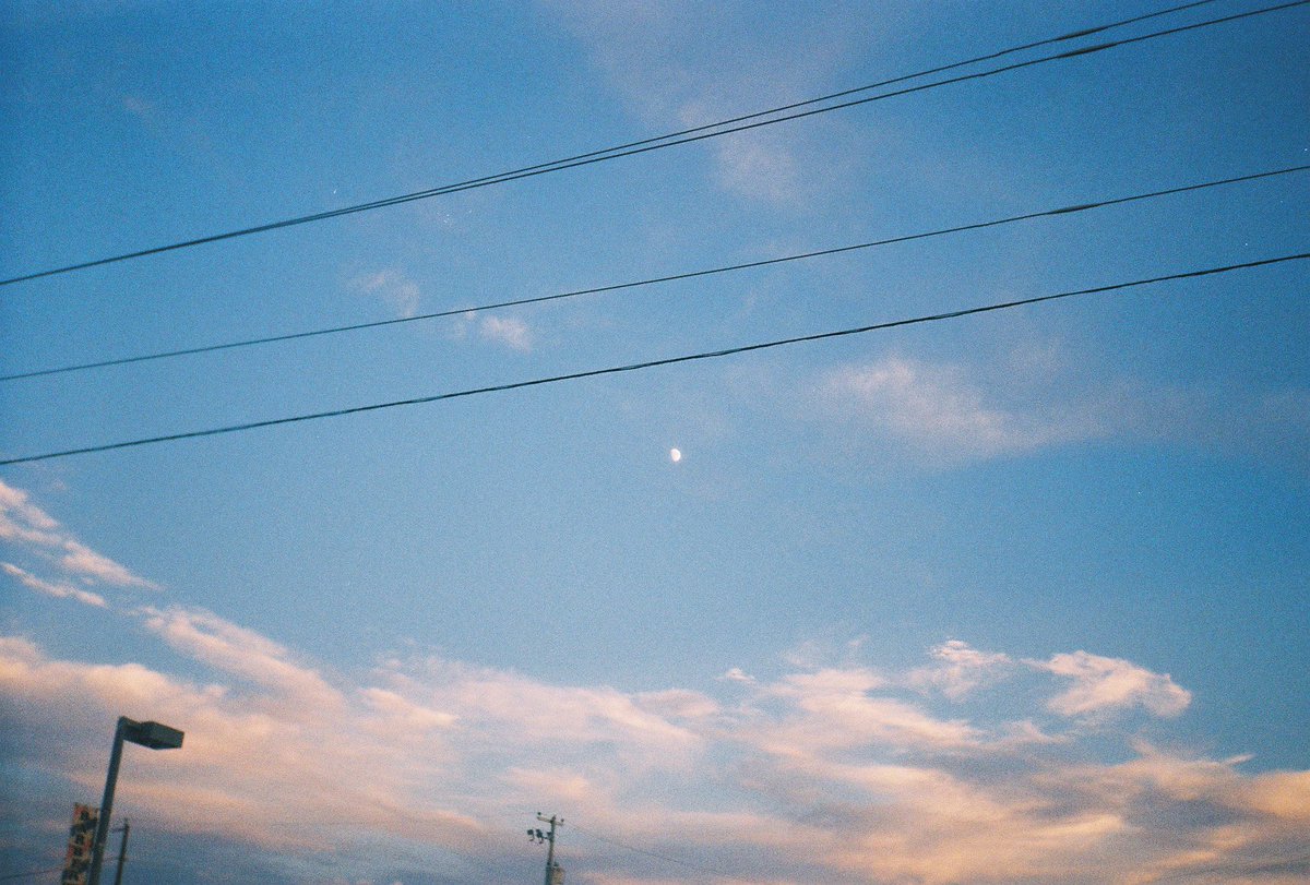 lily___etc's tweet photo. i’ll be looking at the moon, but i’ll be seeing you https://t.co/hEE1HnnxSO