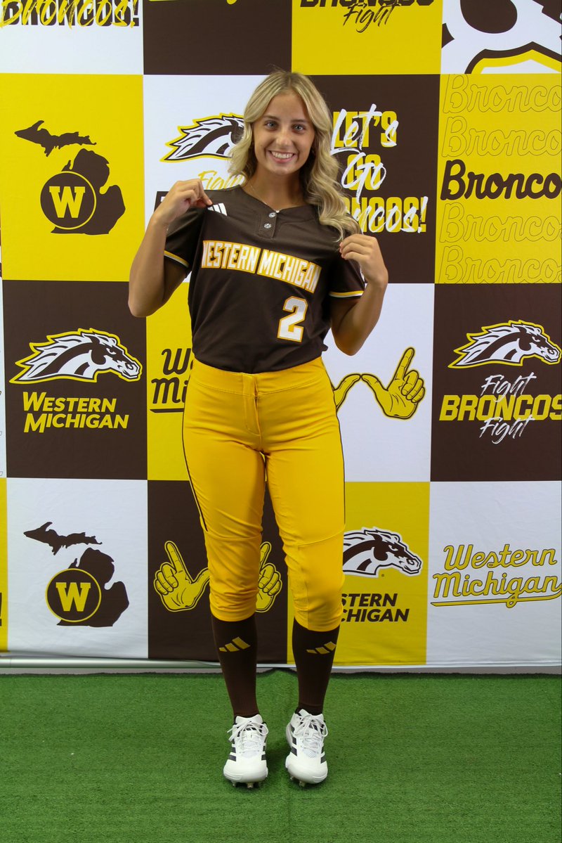 olyvia_piranio's tweet photo. I want to thank @marleewilson and @Coach_Mogan for allowing me to visit @WMUSoftball
@WesternMichU! The girls are awesome and it's such an amazing environment to be around. I enjoyed seeing the campus and seeing facilities!You guys are awesome!Thank you!
@joshbaer24 @CheetahsBaer https://t.co/Eygo3JZdVl
