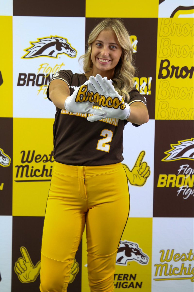 olyvia_piranio's tweet photo. I want to thank @marleewilson and @Coach_Mogan for allowing me to visit @WMUSoftball
@WesternMichU! The girls are awesome and it's such an amazing environment to be around. I enjoyed seeing the campus and seeing facilities!You guys are awesome!Thank you!
@joshbaer24 @CheetahsBaer https://t.co/Eygo3JZdVl
