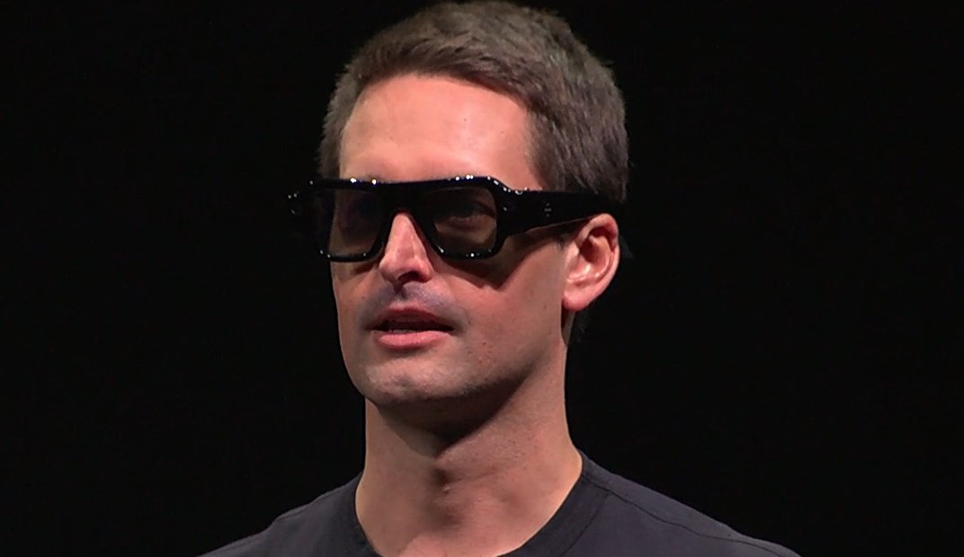 SkarredGhost's tweet photo. Evan tinted its glasses to better watch #Youtube content on #Specs during the demo https://t.co/e3MAcYhQql