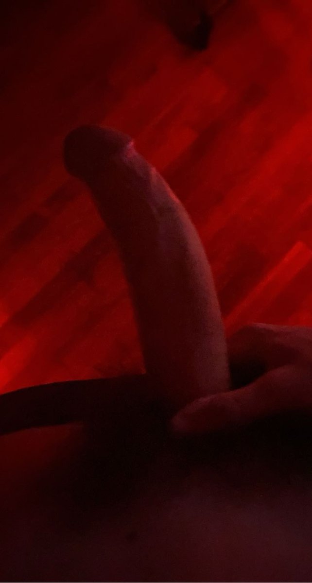 Toothpaste43's tweet photo. Dm me if u like the dick https://t.co/E9l7Z2TyUu