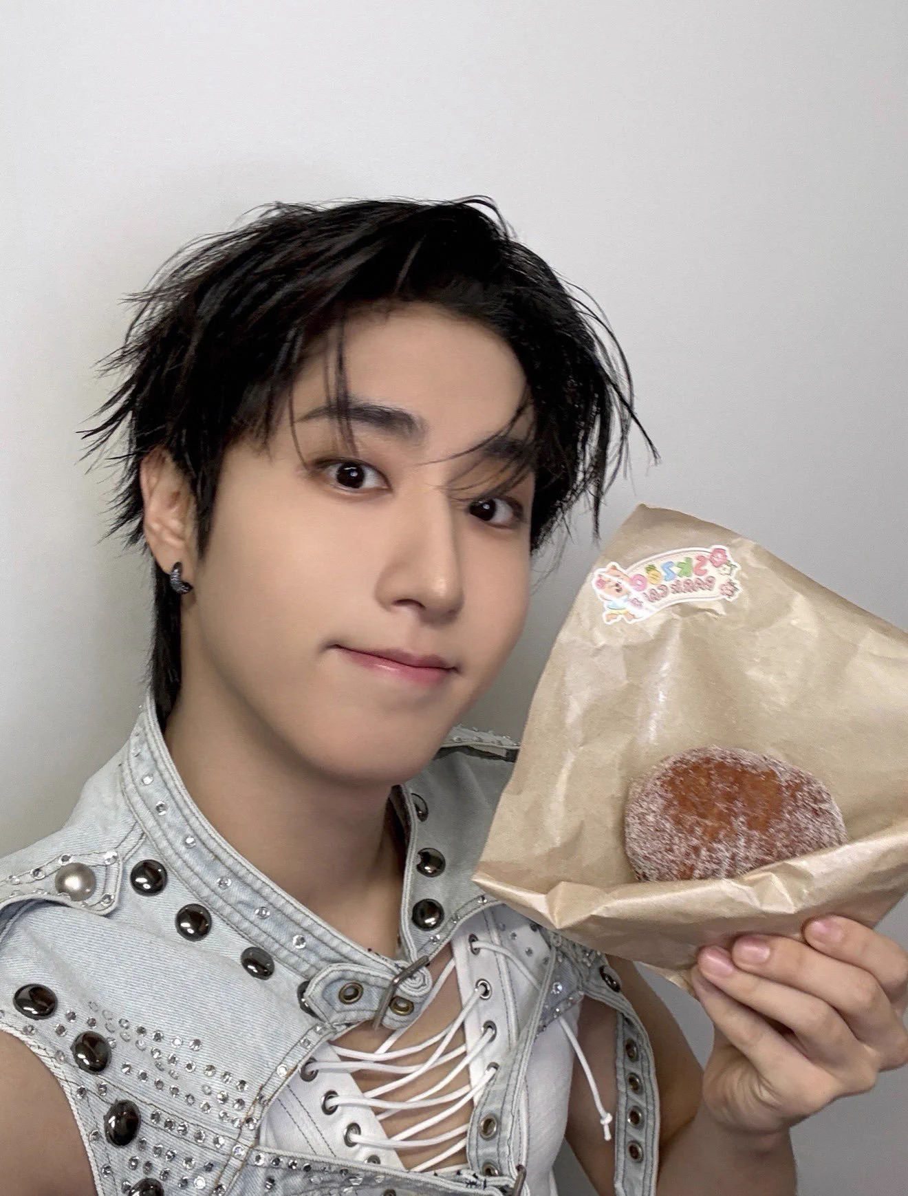 HAN JISUNG (NO) BRASIL 🐿️ в X: „📸| STAY 🇯🇵 LINDO! Nova selfie