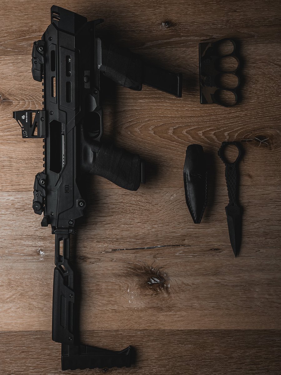 MetaTactical's tweet photo. What's your EDC look like?

#metatactical #tacticalgear #conversionkit #rangeday #EDC https://t.co/QtQHZzocCV