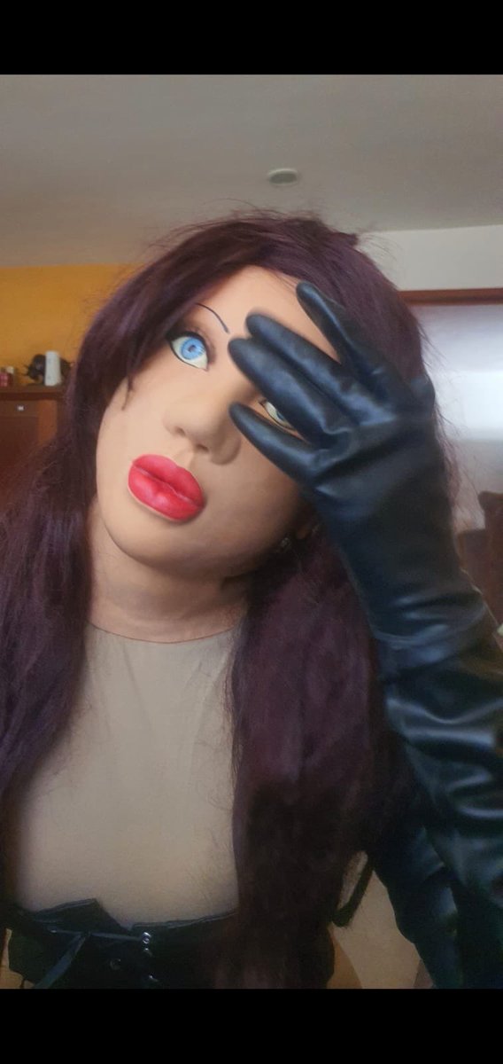 rubberdollmegan's tweet photo. #femalemask #rubberdoll #latexdoll #dollification #sexdoll #fuckdoll #highboots #breathplay #dollmask #latexgloves #realgirl #zentaigirl #pantyhose #hylondoll #rubber #latex https://t.co/wQLUyUGfWS
