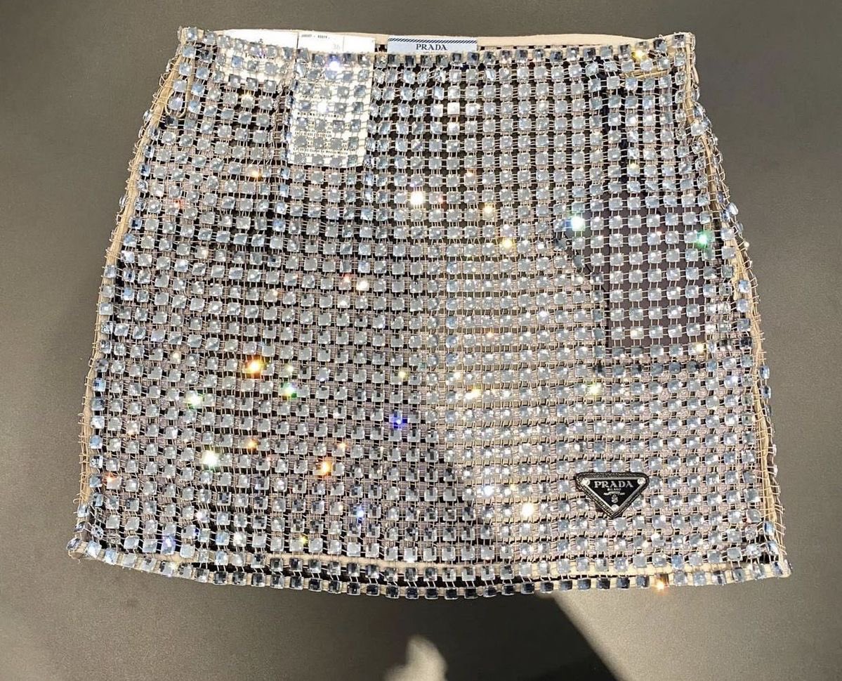 Hellokraze's tweet photo. PRADA CRYSTAL SKIRT https://t.co/ep4yQ0cj5a