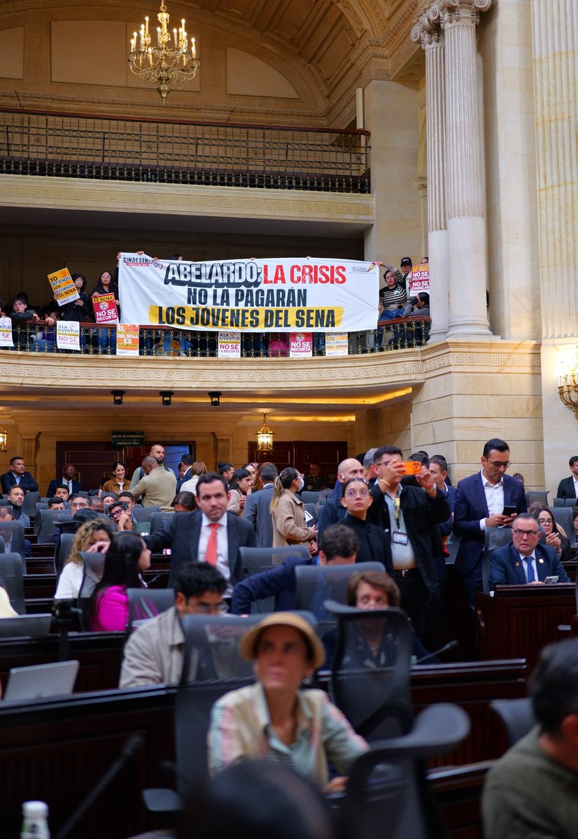 Julihurtadoa's tweet photo. El SENA enfrenta un recorte presupuestal de 500.000 millones de pesos, recursos que estaban destinados específicamente a la inversión en infraestructura. https://t.co/B8R8U8AORb