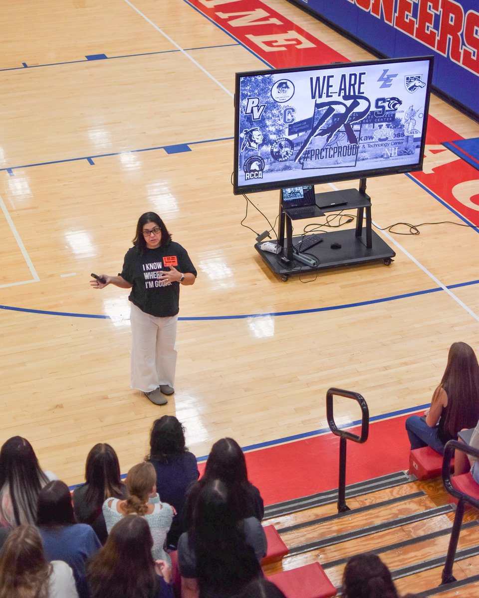 PickawayRossCTC's tweet photo. Sophomore visits are here! Mrs. Barrows, our Career Development Coordinator, started today at Zane Trace and will soon visit our partner schools to share the programs and opportunities available at Pickaway-Ross. Check our other socials for the schedule!  #PRCTCWorks #FutureReady https://t.co/UP7BRkpnKF