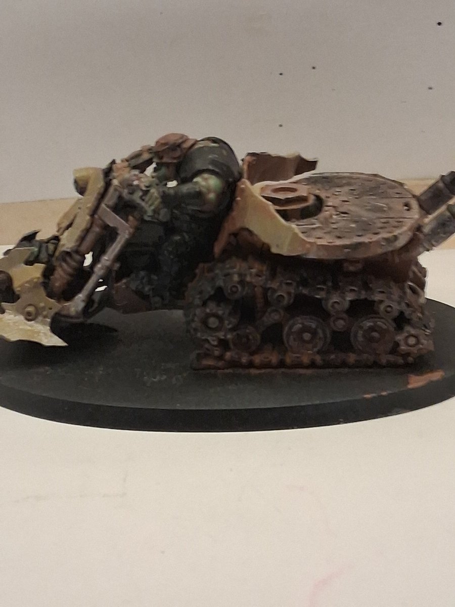 coffee_n_hobby's tweet photo. The War trakk I'm working on. #warhammer40kㅤ #ork #miniature_painting https://t.co/rNbuvBrYTl