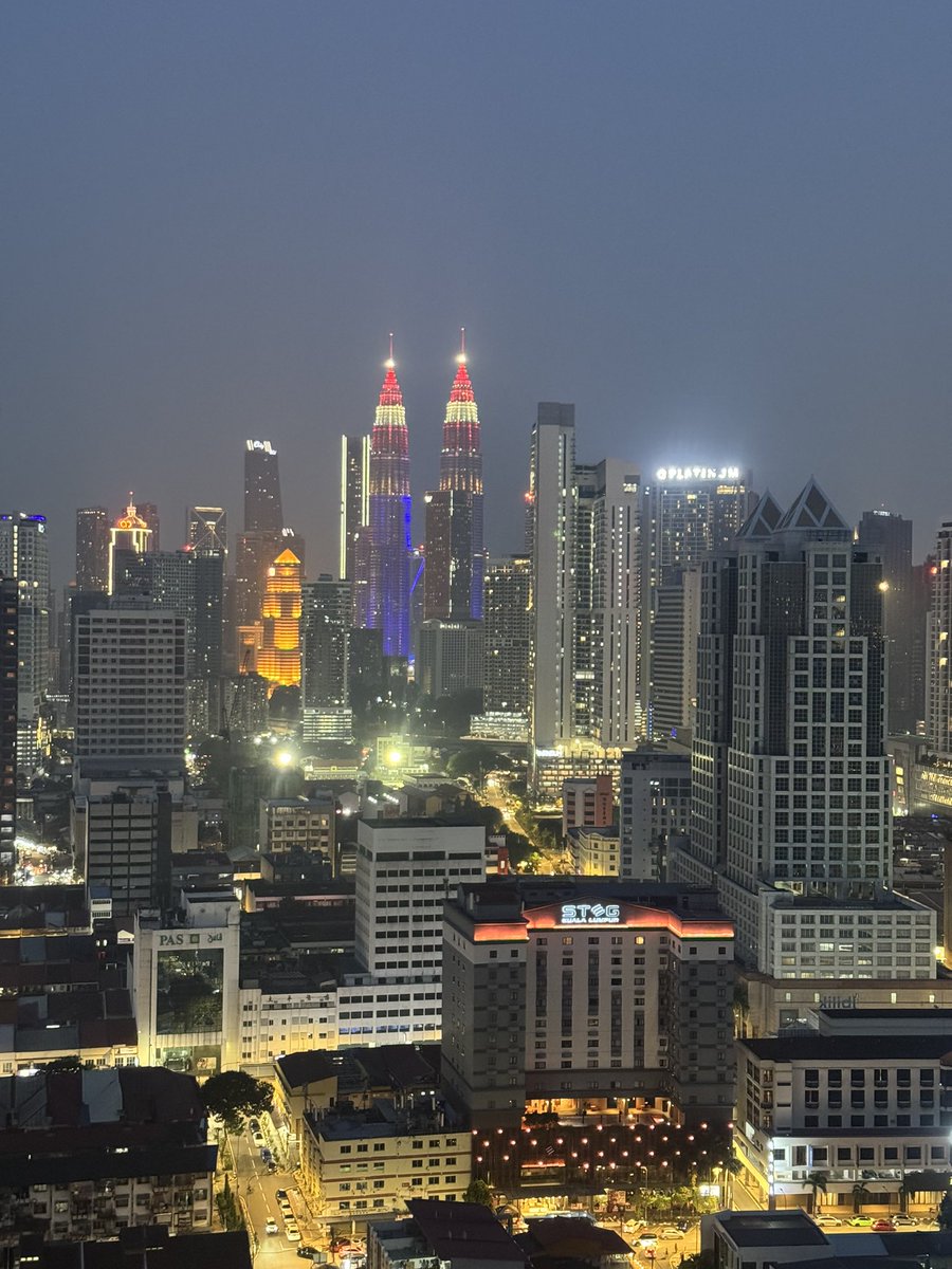 danial666667's tweet photo. Good morning kl. https://t.co/OX7PCLvBJz