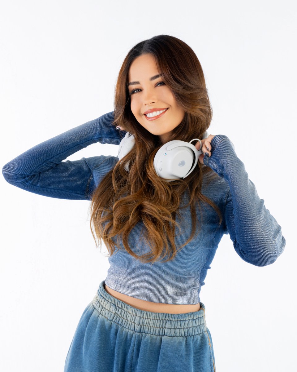 Alienware's tweet photo. Locked in. Tuned out.
 
The Alienware Pro Wireless Gaming Headset delivers immersive audio, all-day comfort, and the freedom to stay connected from first queue to final boss.
 
Game, stream, and hear every detail with Alienware. Ft. @Valkyrae https://t.co/3hb2G4HH4l