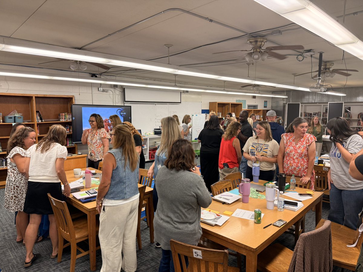 DrMarkJGonyea's tweet photo. We don’t have faculty meetings … we have Ram Reconnaissance meetings! #learning focus on questioning! #togetherWeGrow @mrsjgehrke @rucoschools #theHeARTofExcellence https://t.co/wNsN8QtpA6