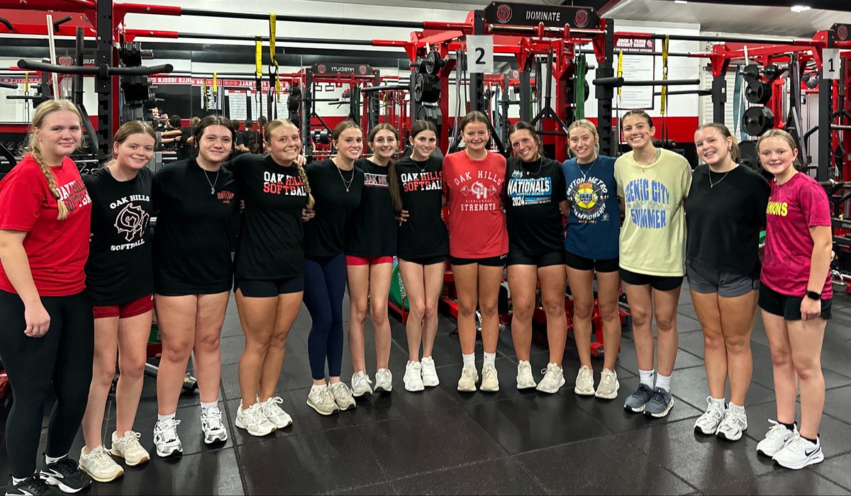 CoachJackieSB's tweet photo. So proud!!!!  ❤️🖤❤️ https://t.co/fQpuWeRixa