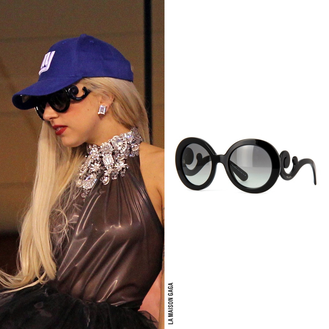 lamaisongaga_'s tweet photo. Lady Gaga attended a football game in 2011, wearing #VoidofCourse "Fearful Symmetry" S/S12 collection latex and organza dress, @Prada S/S11 "Baroque" sunnies, @RodrigoOtazu custom necklace and @PleaserShoes "Xtreme-1020" boots! https://t.co/gXwXs93hTj